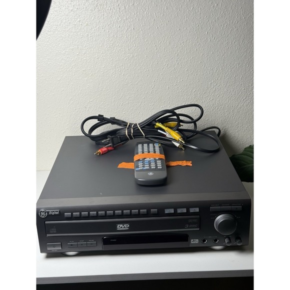 DVD Player With Control Remote - Picture 5 of 11